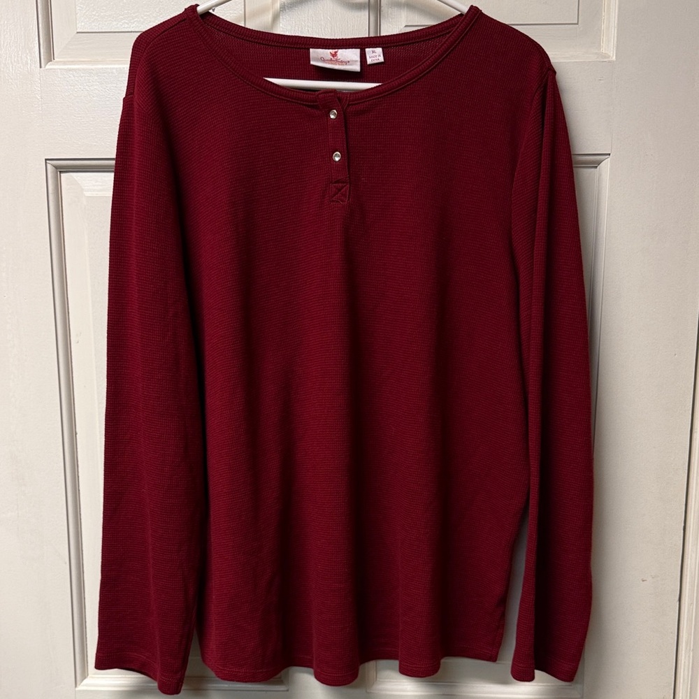 Quacker Factory XL Bing Cherry Waffle Knit Sparkle & Shine Long Sleeve Top NWOT